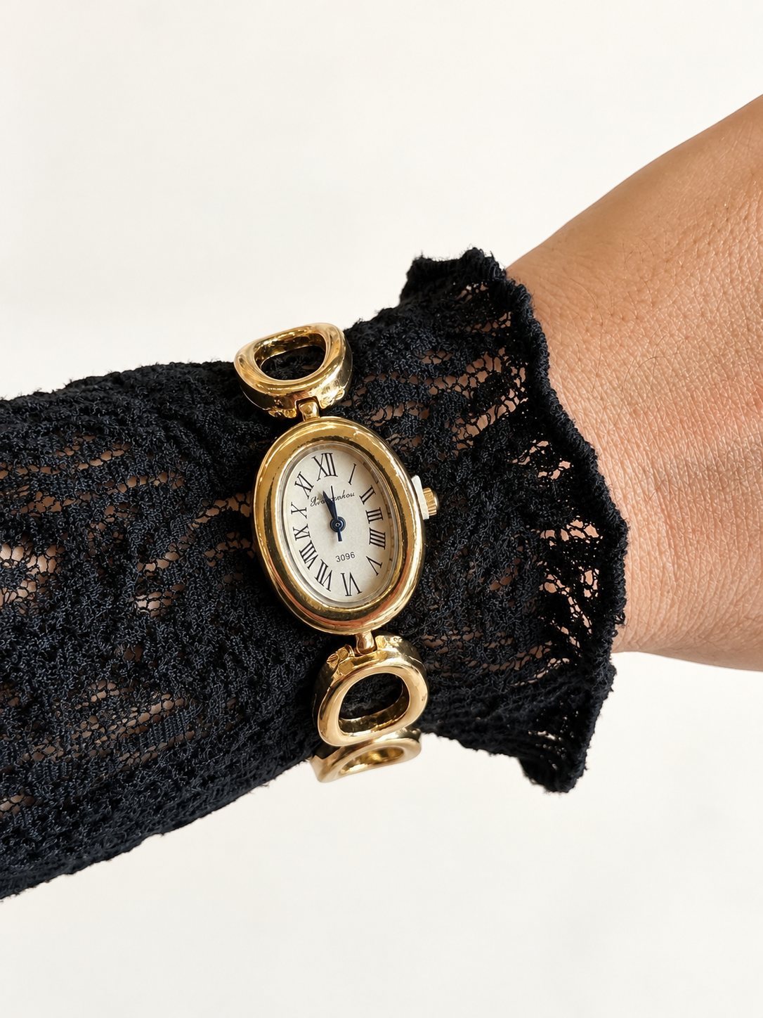TIMELESS GOLD - Fashion Watch - Image 2