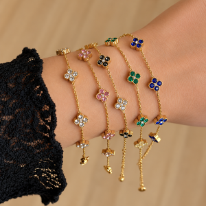 FLEURÉ Stainless Steel Clover Bracelet – Gold