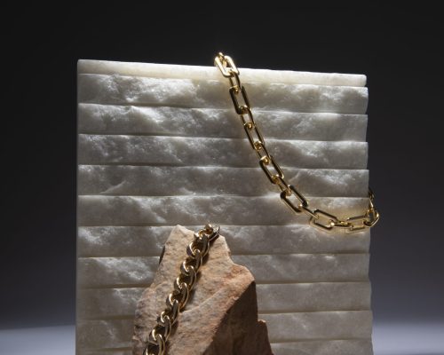 abstract-gold-chain-jewellery-presentation